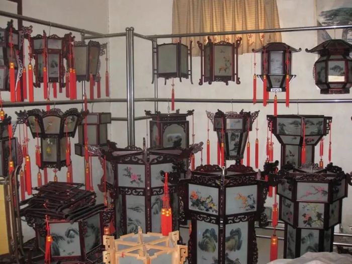 Gaogang Palace lanterns adorn, illuminate many cities